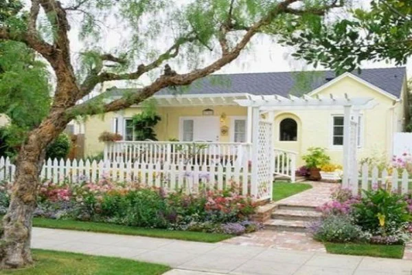 Tránh vật án ngữ trước cửa nhà