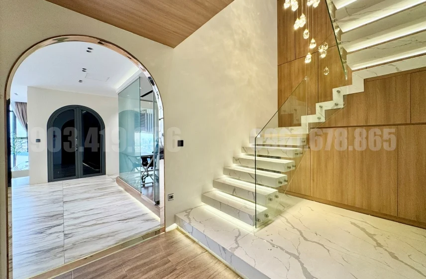 Xem ảnh 2: Ảnh 2: Bán Penthouse Mipec Long Biên full nội thất, view sông Hồng